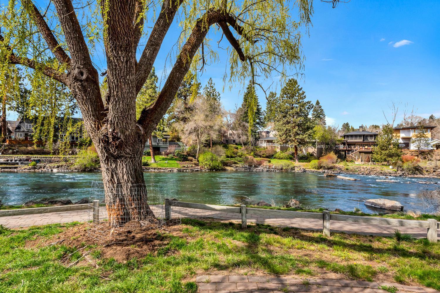 Bend Riverside Condos Near Downtown Bend Camera foto