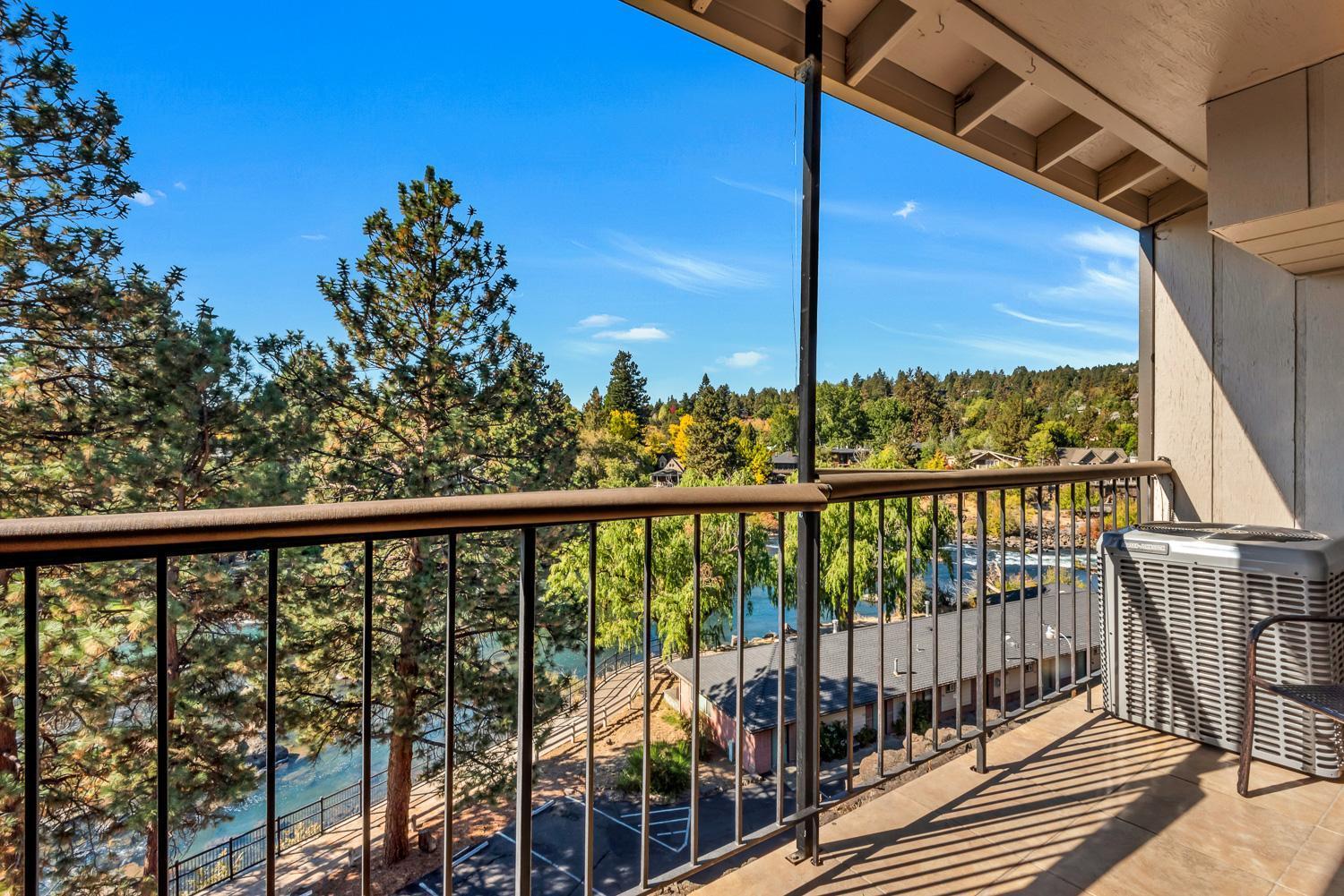 Bend Riverside Condos Near Downtown Bend Camera foto